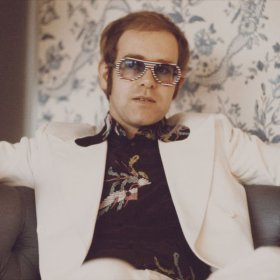 Elton John атындағы әндерді тегін тыңдау